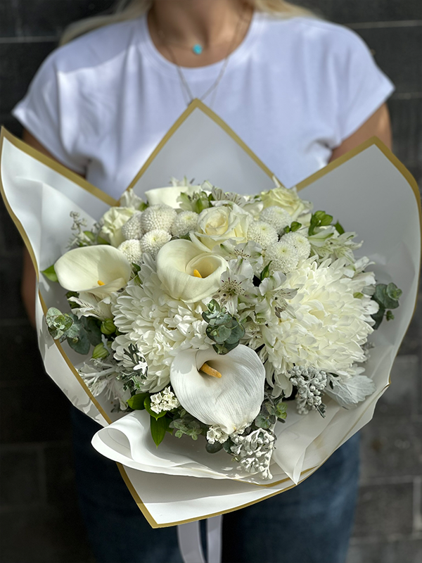 White Cute Buketi